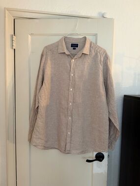 Charles Tyrwhitt Linen Button-Down Shirt in Beige